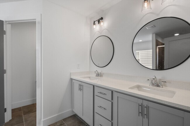 Building Photo - 3411 Adler Trl