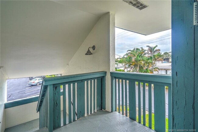 Building Photo - 175 SE St Lucie Blvd