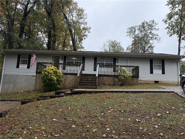 Primary Photo - 107 Sycamore Ln