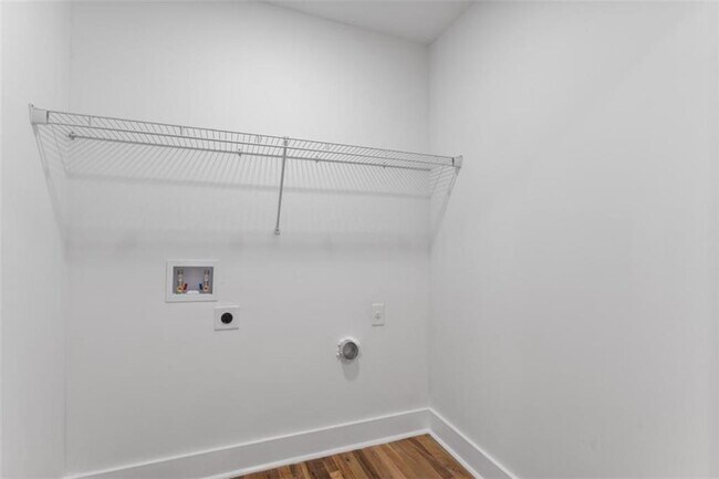 Building Photo - 1514 Peachcrest Rd