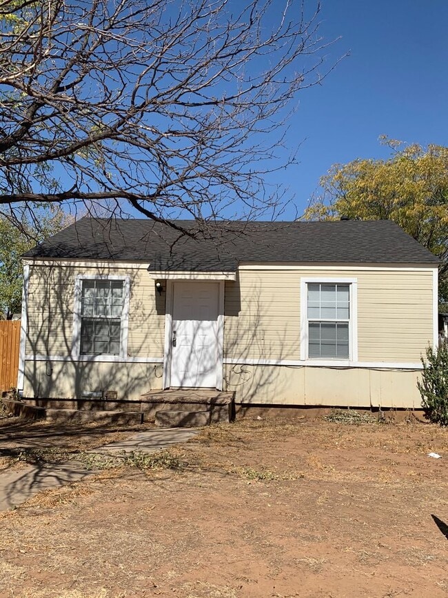 Primary Photo - Super cute 2 bedroom in North Lubbock