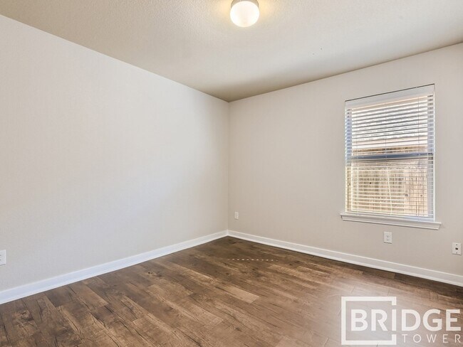 Building Photo - 9212 Abaco Way