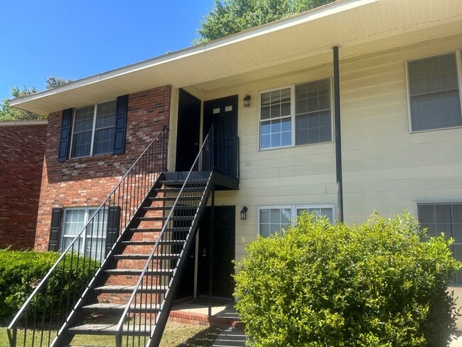 Building Photo - 925-6 Glenn Street, West Columbia, SC 29169