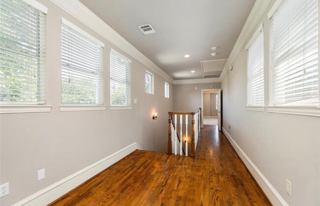 Building Photo - 5545 Cornish St