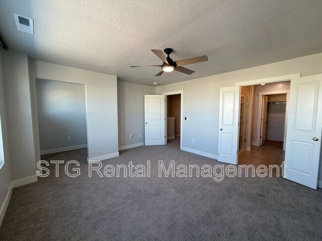 Building Photo - 644 Rosa Ln