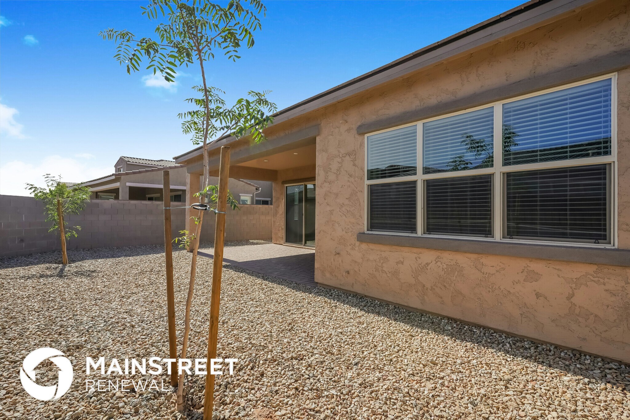 Building Photo - 14066 W Desert Flower Dr