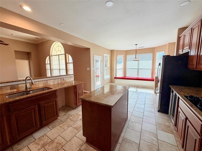 Building Photo - 3927 Blue Monster Cove