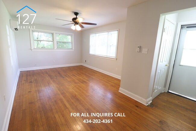 Building Photo - 3 Bedroom Unit with Electric and Water Utilities Included!!