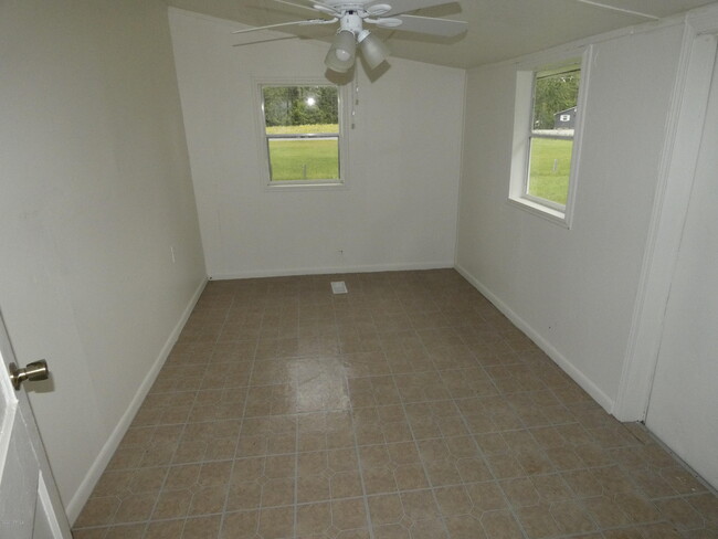 Building Photo - 1404 Lake Cole Rd