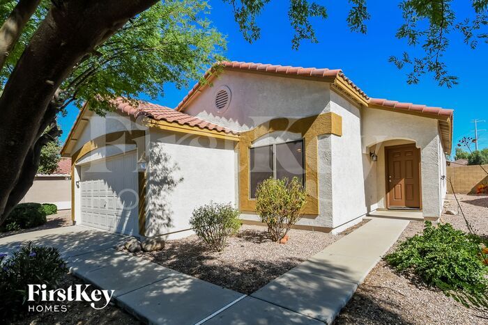 Building Photo - 3034 W Lucia Dr