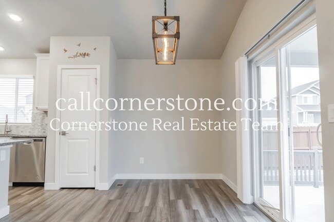 Building Photo - 10565 Summer Rdg Dr