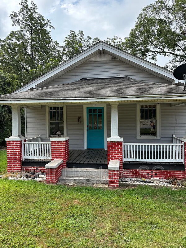 Building Photo - 10 E Main St