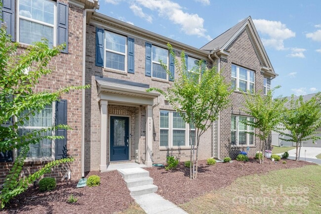 Building Photo - 9453 Avery Lilac Ln