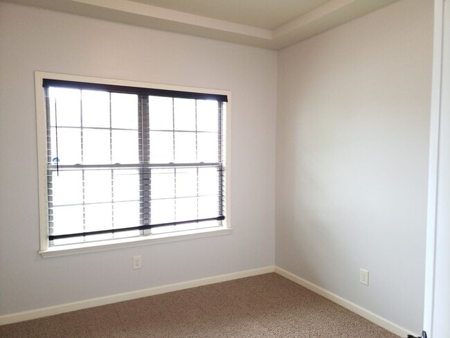 Building Photo - Beautiful Ranch in Fields of Northmeade! Minutes to Post!