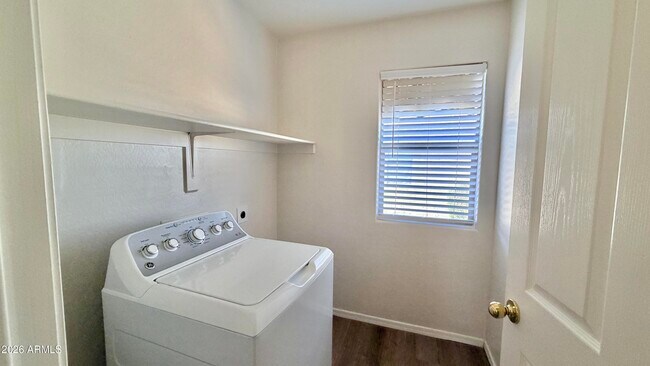 Building Photo - 42291 W Desert Fairways Dr