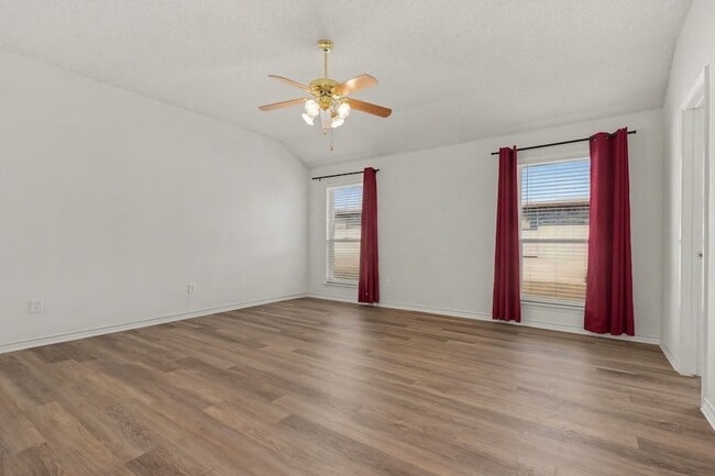 Building Photo - 1306 Woodmont Dr