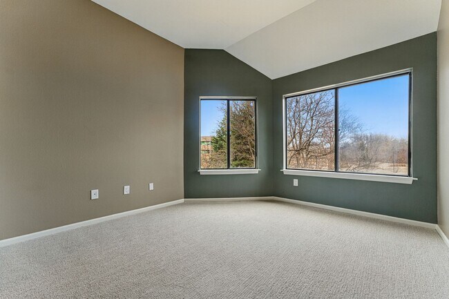 Building Photo - Sunny 2-Bed, 2-Bath Condo in Boulder’s Kin...