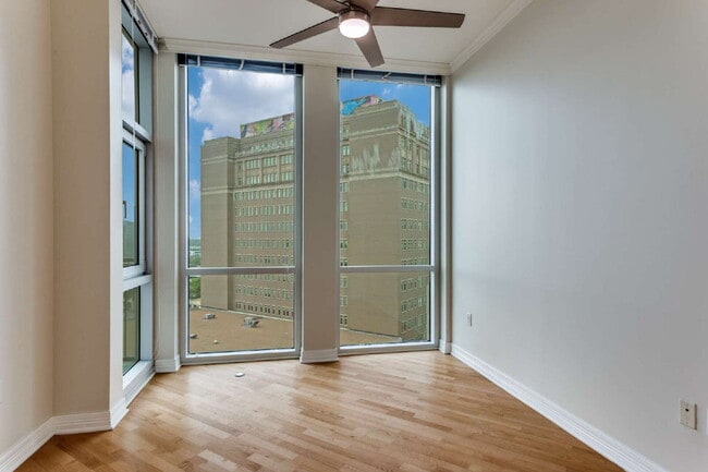 Building Photo - 1-Bedroom luxury Condo at The Tower in Downtown Fort Worth