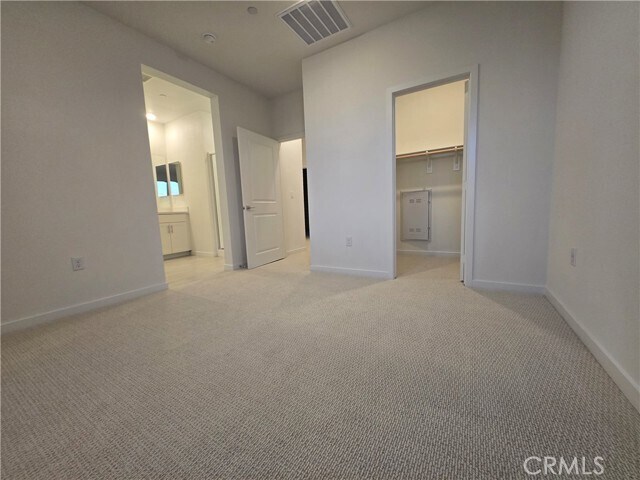 Building Photo - 5961 Huntington Dr