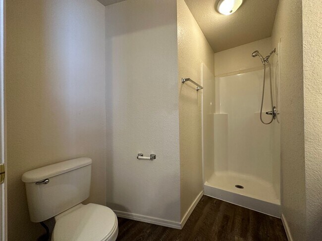 Building Photo - 1322 N 47th St
