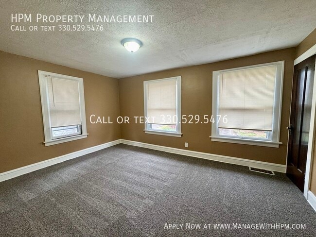 Building Photo - 1604 Yale Ave NW