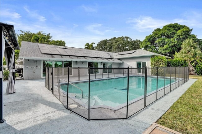 Building Photo - 1020 Bayberry Point Dr