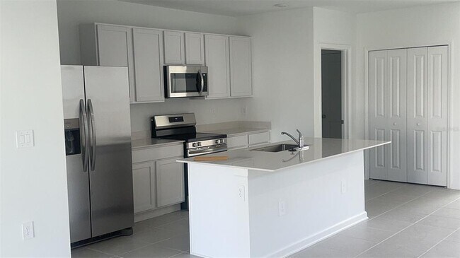 Building Photo - 1519 Jessica Blvd