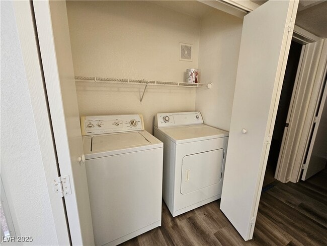 Building Photo - 8101 W Flamingo Rd