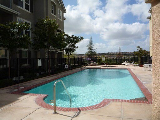 Building Photo - **$500 Off First Months rent ** Spacious E...