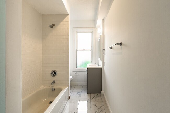 Building Photo - 4415 Garwood Way