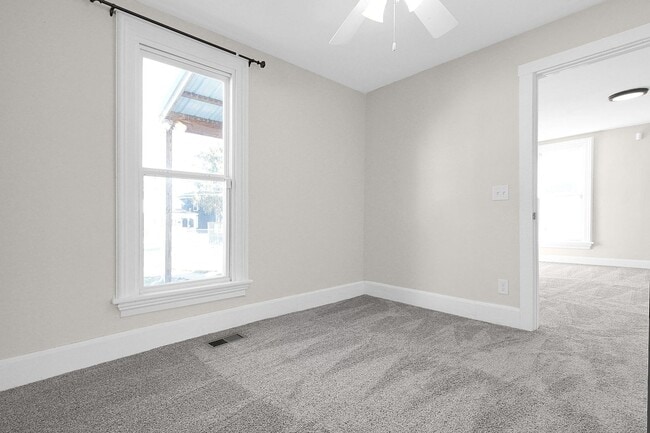 Building Photo - 131 S 2nd St