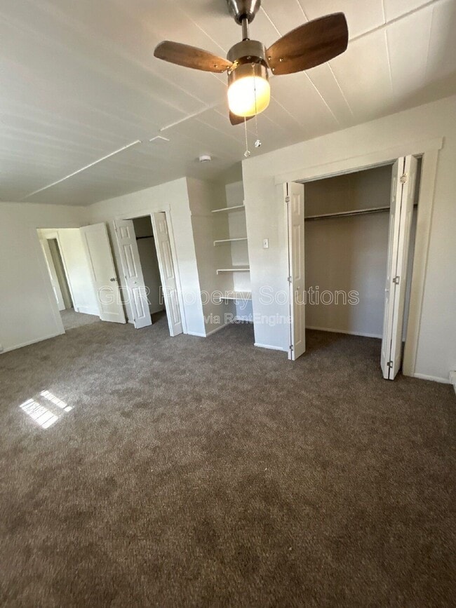 Building Photo - 116 Princeton Dr SE