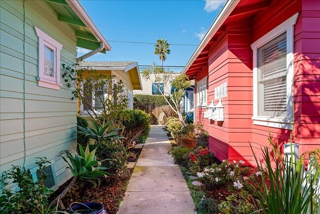 Building Photo - 647-659 California Ave.-651