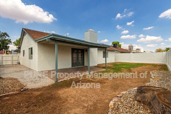 Building Photo - 6317 E Carolina Dr
