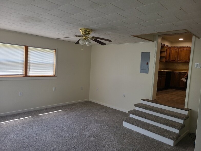 Building Photo - 717 Seed St