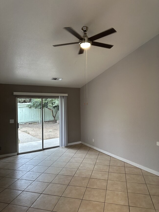 Building Photo - charming 4-bedroom, 2-bathroom home located in a peaceful cul-de-sac in West Modesto