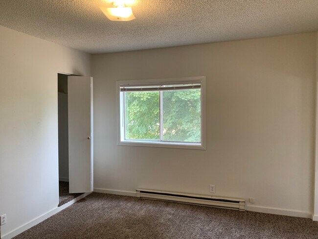 Primary Photo - 204 E Garden Ave