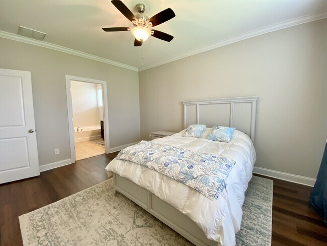Building Photo - Ranch Style, Four Bedroom Home in Mill Creek!