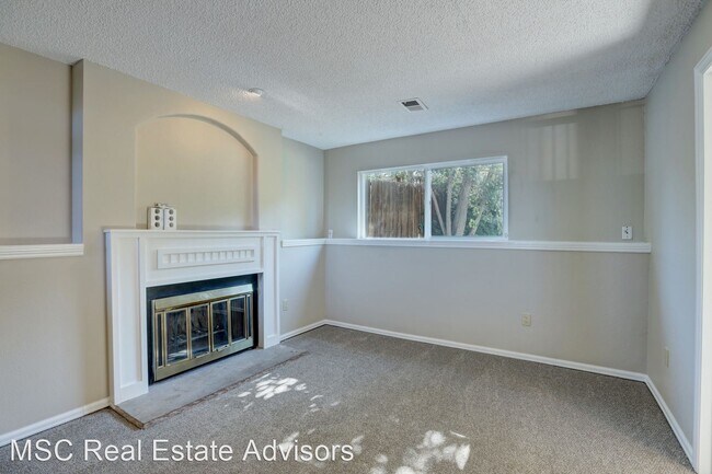 Building Photo - 3 br, 2 bath House - 8848 Prickly Pear Circle