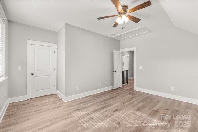 Building Photo - 712 Seldon Dr