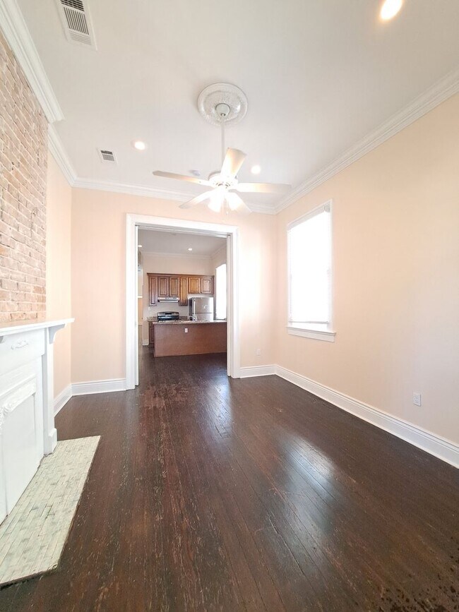 Building Photo - 3216-18 Bienville