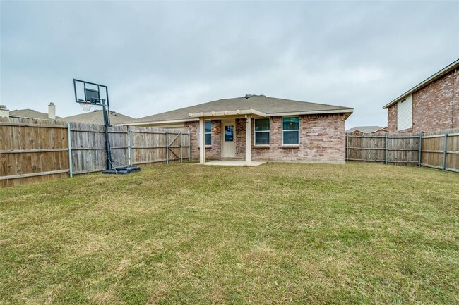 Building Photo - 1006 Hollow Oak Rd
