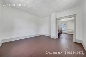 Building Photo - 222 E Beech St
