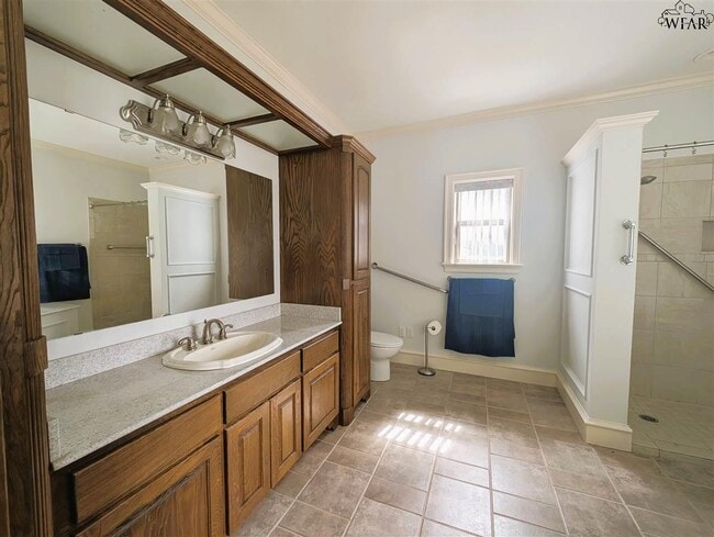 Building Photo - 609 Shoreline Dr