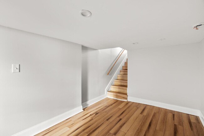 Building Photo - 419 N Collington Ave