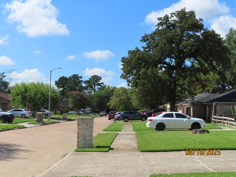 Building Photo - 12307 Currin Forest Dr