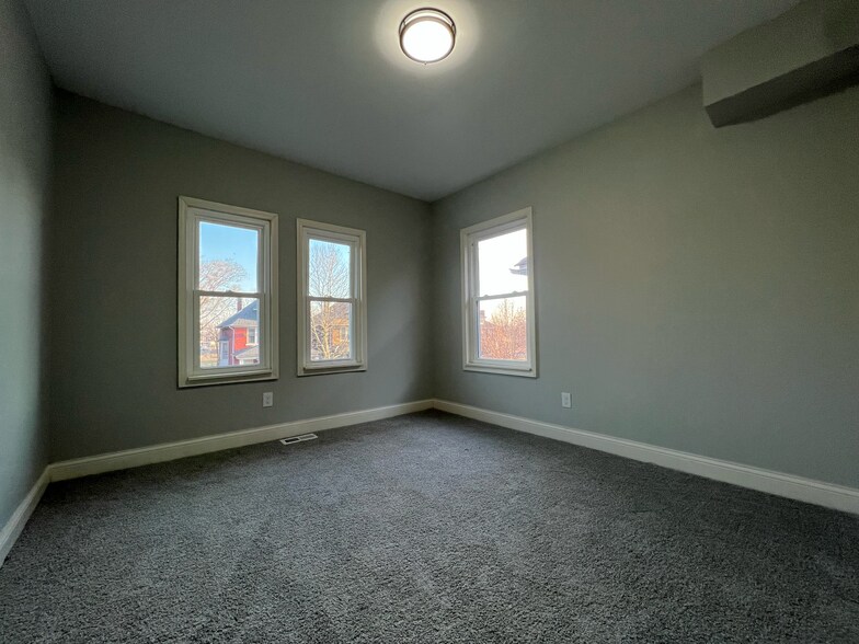 Building Photo - 4086 Montgomery St