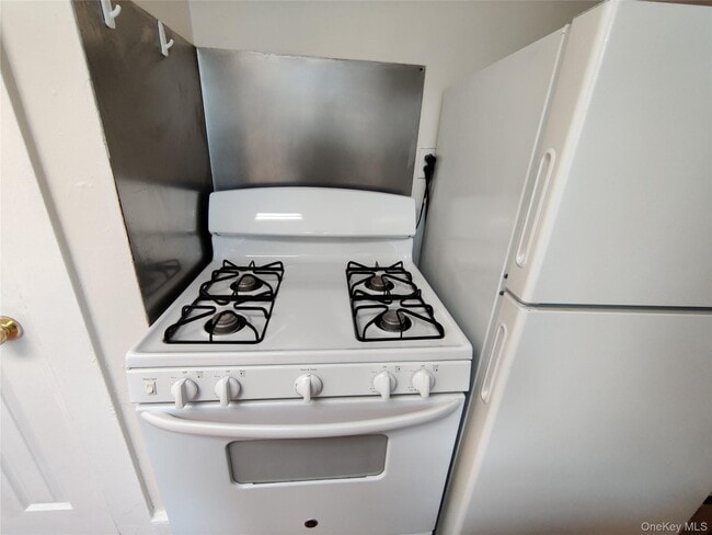 Building Photo - 98 Montgomery St