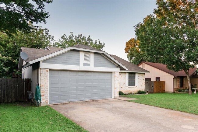 Building Photo - 3008 Birch Dr