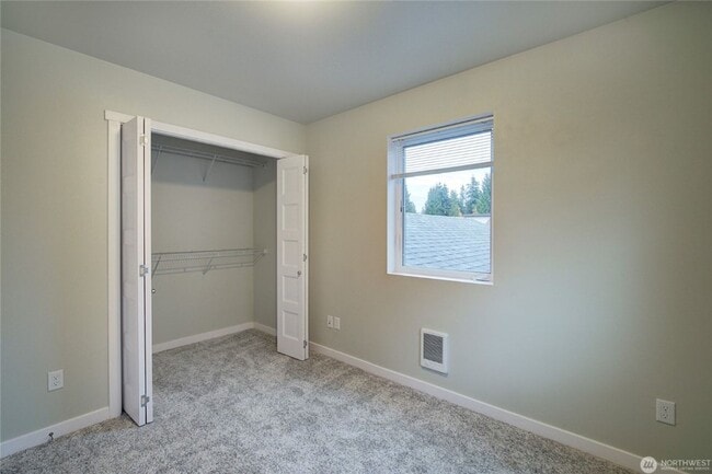 Building Photo - 3Bd/2.5Ba Kirkland Townhouse